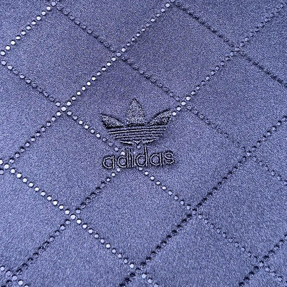 LIKE NEW Adidas Originals Women’s Embossed Quilted Top Tee - Picture 4 of 6